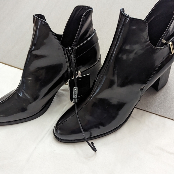 Zara NWT Black Vegan Booties Size 41 - Picture 9 of 9